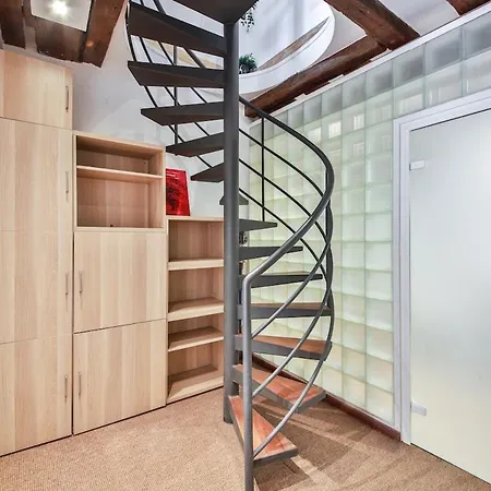 شقة Duplex Typiquement Parisien#le Marais#paris04#2chambres باريس