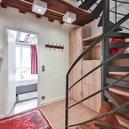 Duplex Typiquement Parisien#le Marais#paris04#2chambres * Paris