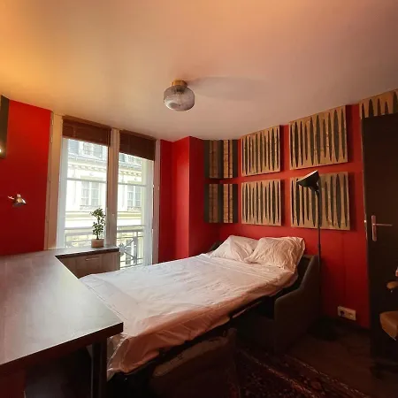 Duplex Typiquement Parisien#le Marais#paris04#2chambres شقة *